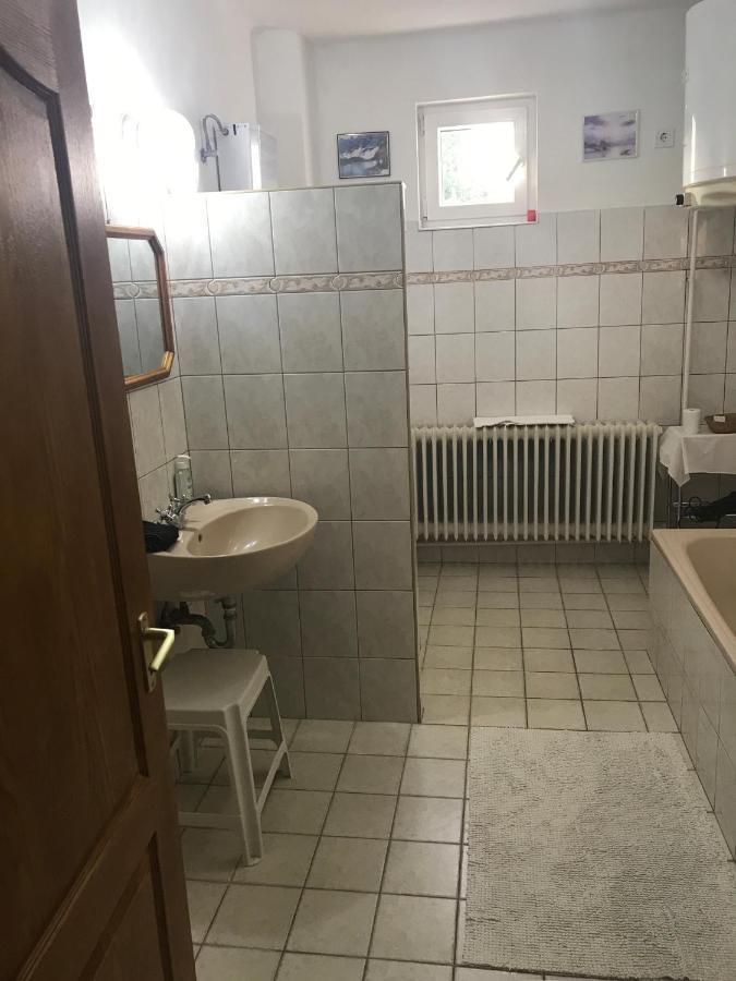 Hiv-Lak Apartman Eger Exteriör bild
