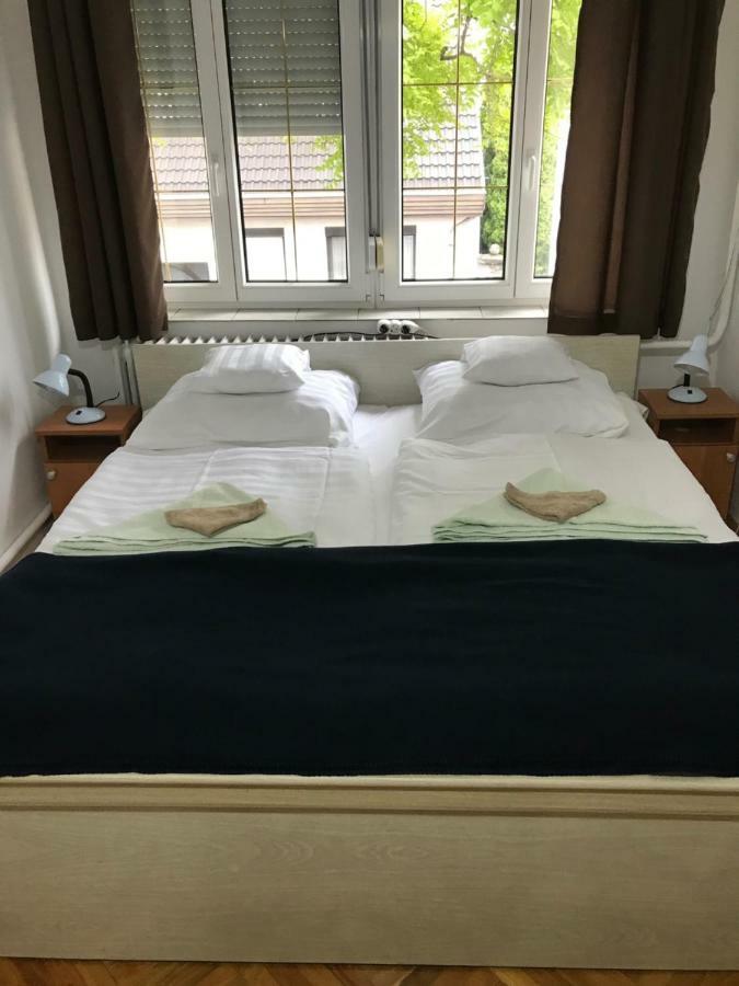 Hiv-Lak Apartman Eger Exteriör bild